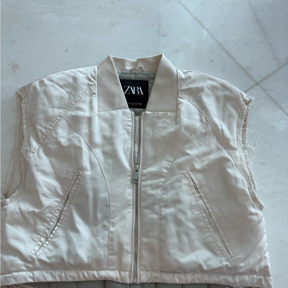 Zara Jackets & Blazers - Zara Women's Off-White Vest